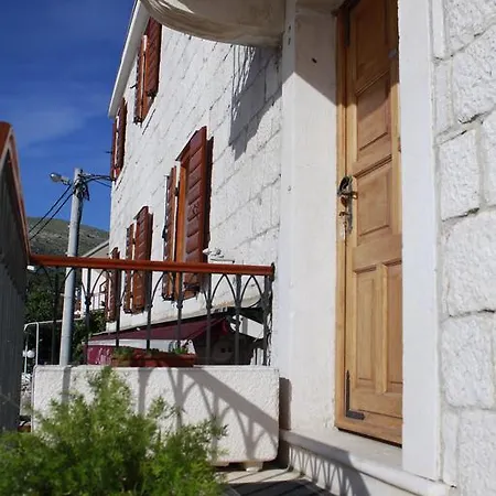 Kula Guest house