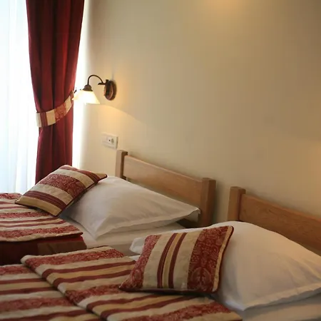 Kula Guest house