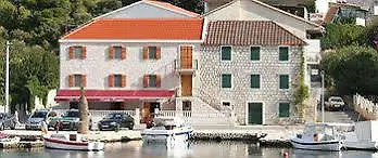 Kula Guest house 4*