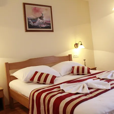 Kula Casa de hóspedes 4*