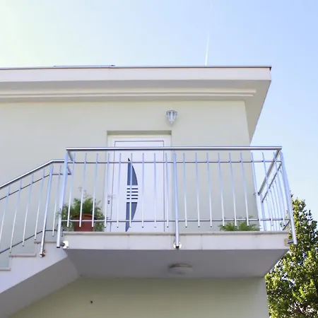 Kula Casa de hóspedes Seget Vranjica