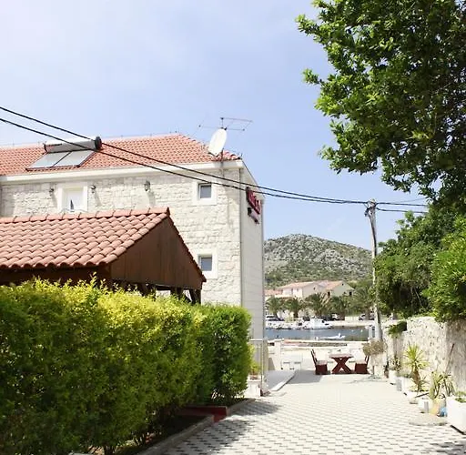 Guest house Kula
