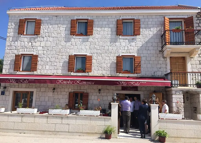 Guest house Kula